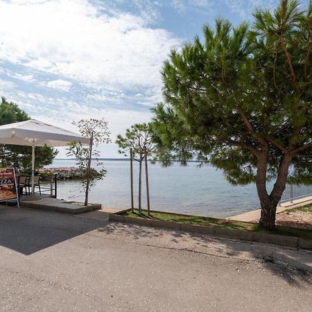 Apartments By The Sea Mandre, Pag - 4093 Kolan Zewnętrze zdjęcie