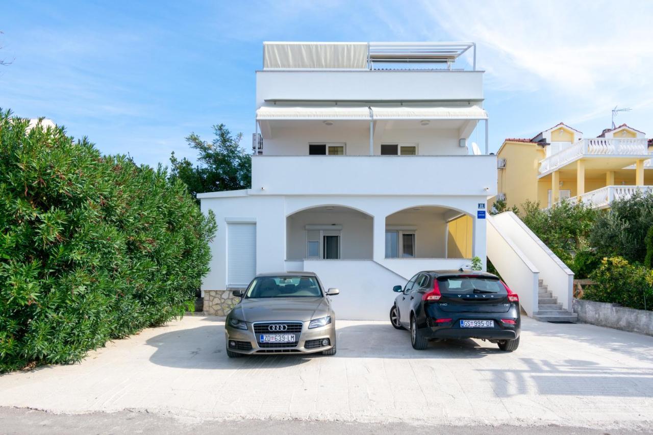 Apartments By The Sea Mandre, Pag - 4093 Kolan Zewnętrze zdjęcie