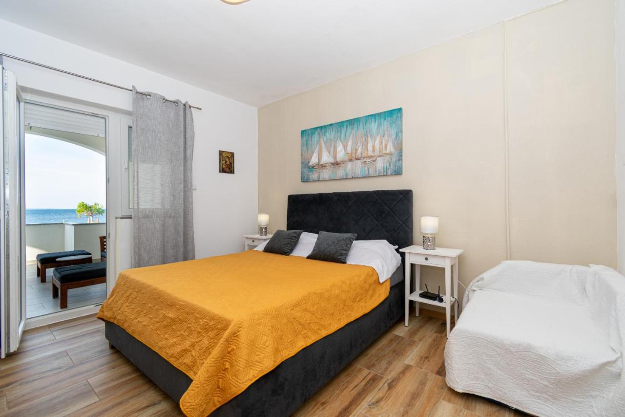 Apartments By The Sea Mandre, Pag - 4093 Kolan Zewnętrze zdjęcie