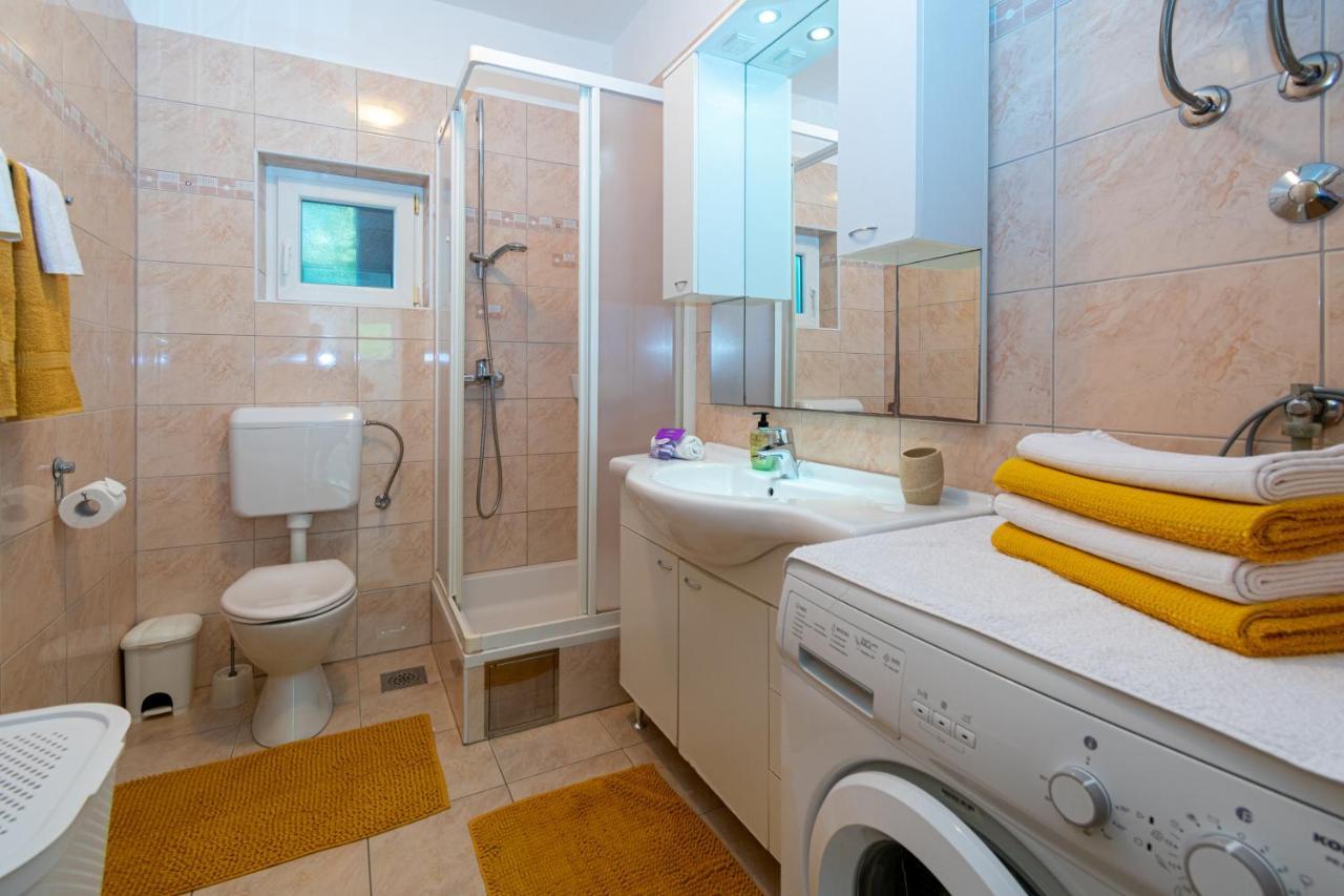 Apartments By The Sea Mandre, Pag - 4093 Kolan Zewnętrze zdjęcie